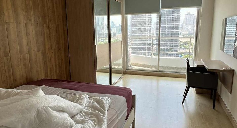 For rent 2 bedrooms condo in Khlong San, Bangkok