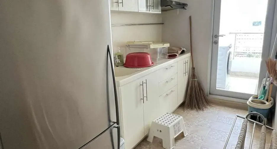 For rent 2 bedrooms condo in Khlong San, Bangkok