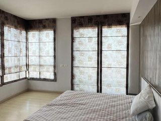 For rent 2 bedrooms condo in Khlong San, Bangkok