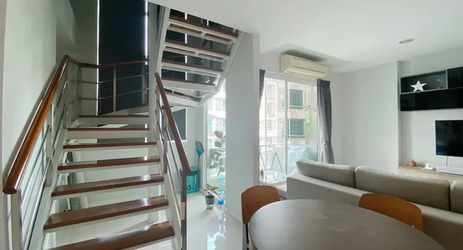 Condo en alquiler de 2 habitaciones en Phra Khanong, Bangkok
