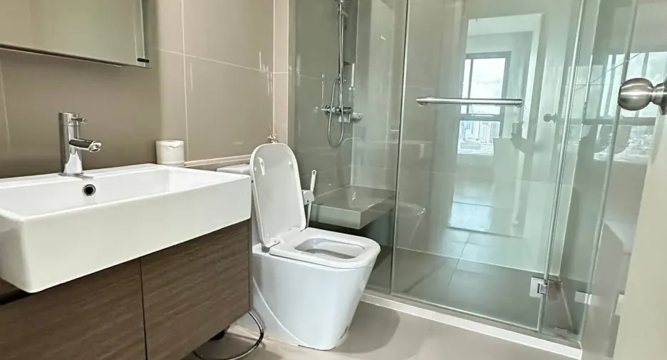 For rent 2 ベッドルーム condo in Huai Khwang, Bangkok