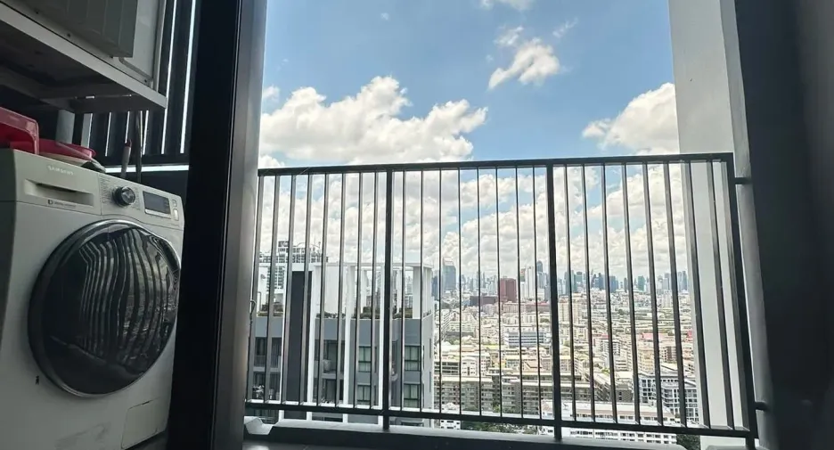 For rent 2 ベッドルーム condo in Huai Khwang, Bangkok