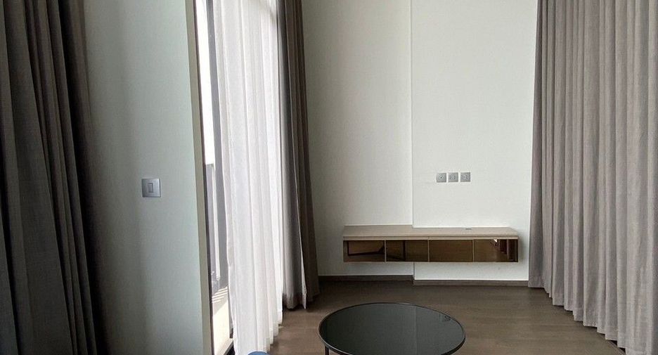 For rent 2 bedrooms condo in Ratchathewi, Bangkok