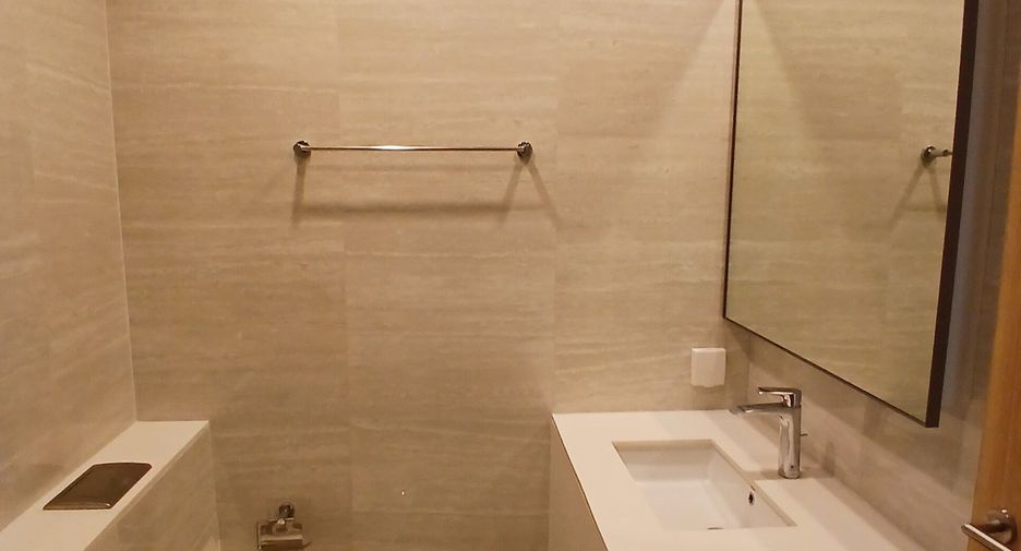 For rent 2 ベッドルーム condo in Sathon, Bangkok