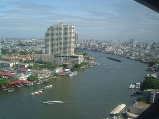 À louer 2 chambres condo à Khlong San, Bangkok