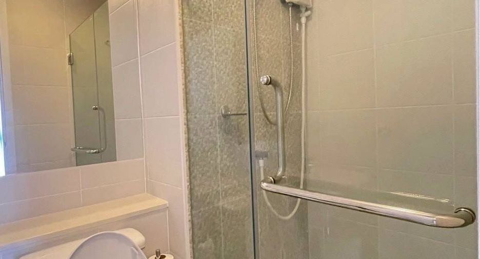 For rent 2 bedrooms condo in Bang Phlat, Bangkok
