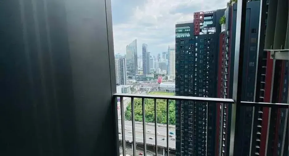 À louer 1 chambre condo à Huai Khwang, Bangkok