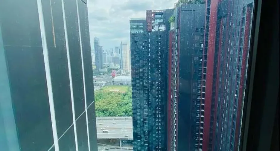 À louer 1 chambre condo à Huai Khwang, Bangkok