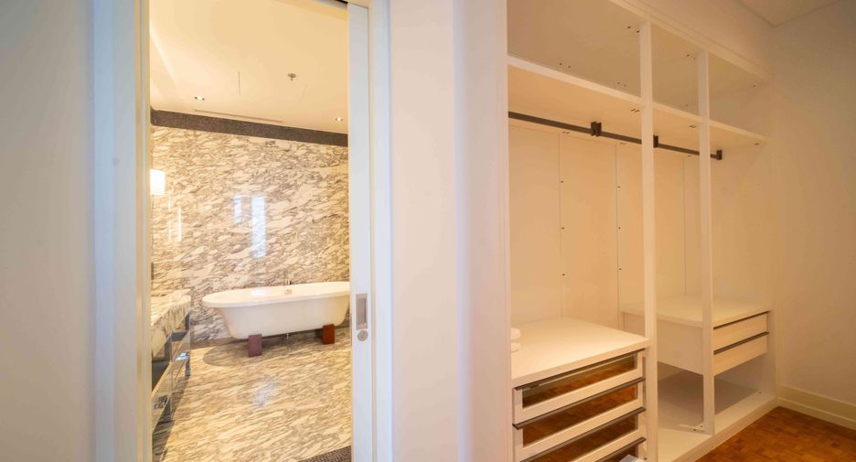 Condo en alquiler de 2 habitaciones en Sathon, Bangkok