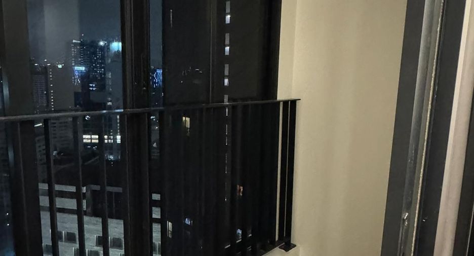 Condo en alquiler de 1 habitaciones en Bang Rak, Bangkok