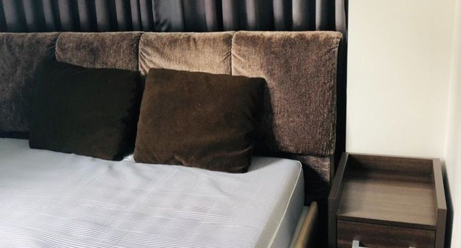 For rent 1 bed condo in Phaya Thai, Bangkok