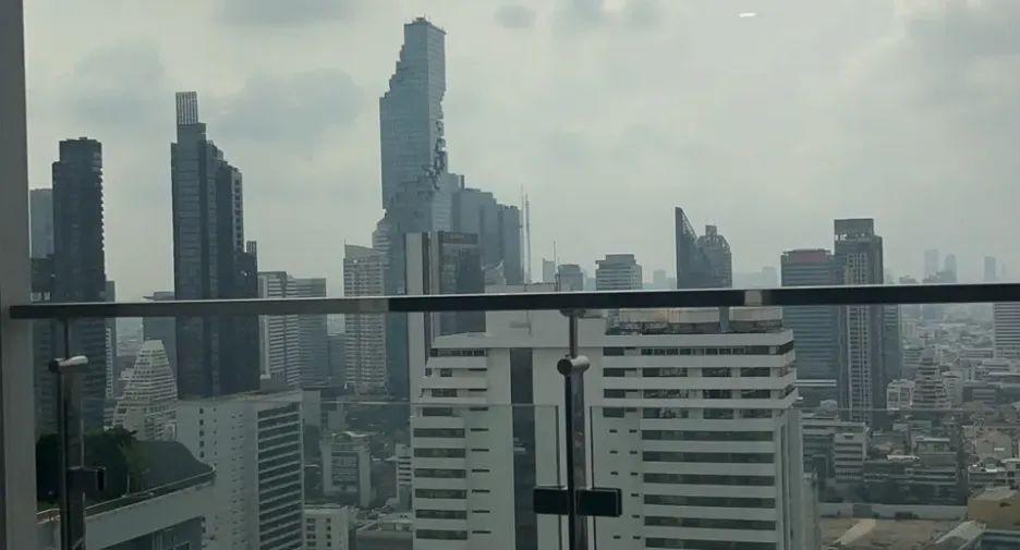 For rent 2 bedrooms condo in Bang Rak, Bangkok
