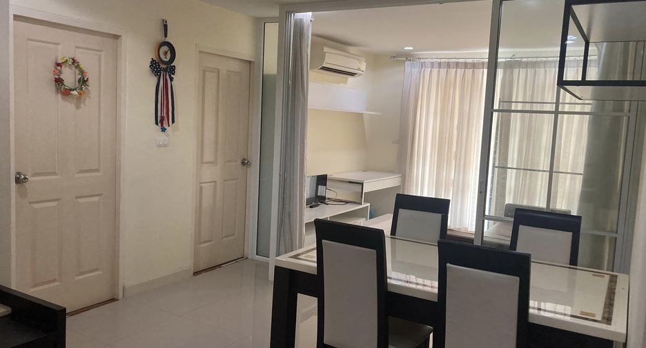 For rent 2 bedrooms condo in Pathum Wan, Bangkok