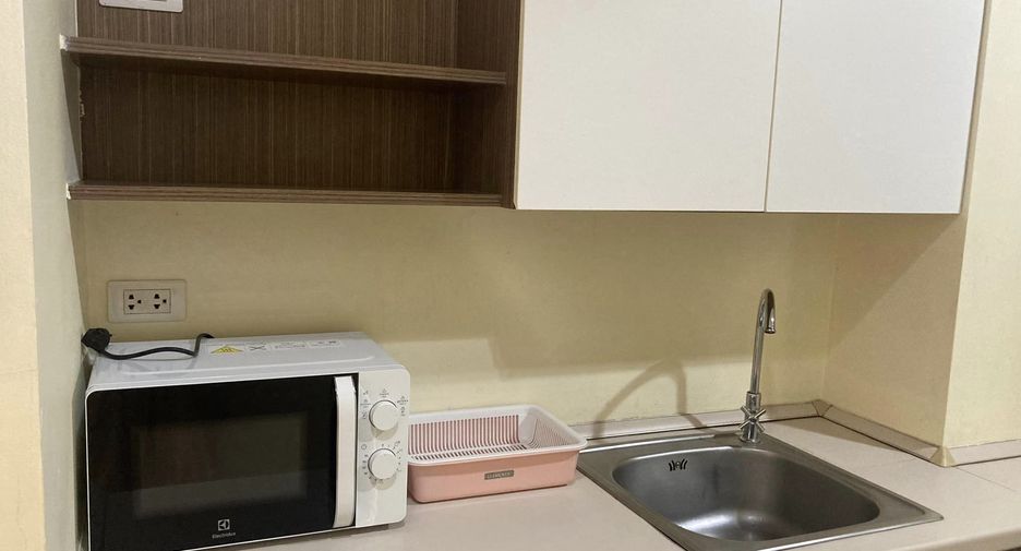 For rent 2 bedrooms condo in Pathum Wan, Bangkok