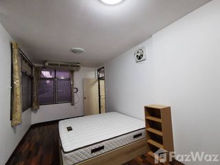 For rent 2 bedrooms house in Huai Khwang, Bangkok
