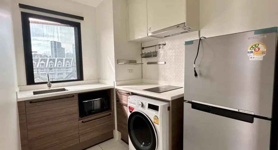 For rent 2 bedrooms condo in Yan Nawa, Bangkok