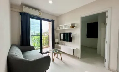 For rent 2 bedrooms condo in Yan Nawa, Bangkok