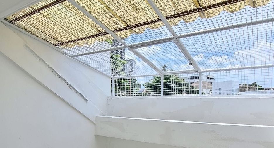 Reihenhaus zur Miete mit 3 Zimmer in Watthana, Bangkok