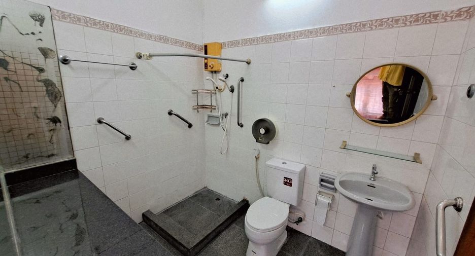 Reihenhaus zur Miete mit 3 Zimmer in Watthana, Bangkok