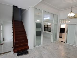 出租 3 卧室 联排别墅 在 Watthana, 曼谷