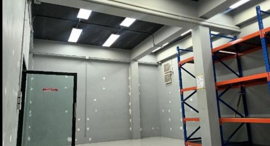 For rent 3 bedrooms office in Watthana, Bangkok