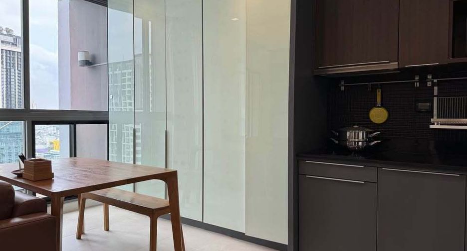 For rent 1 bed condo in Ratchathewi, Bangkok