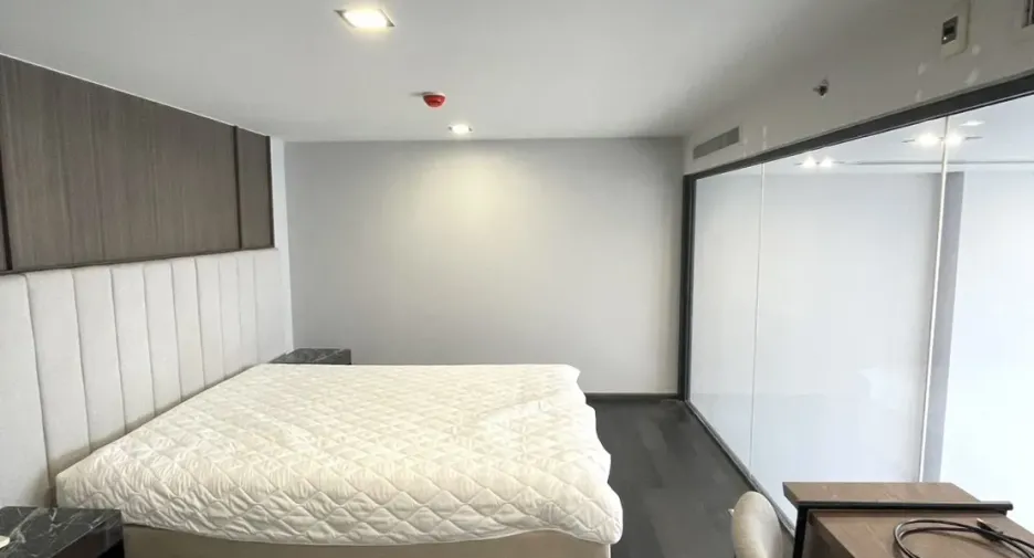 For rent 1 bed condo in Ratchathewi, Bangkok