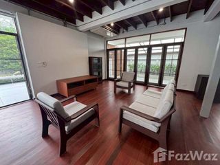 Casa en alquiler de 4 habitaciones en Watthana, Bangkok