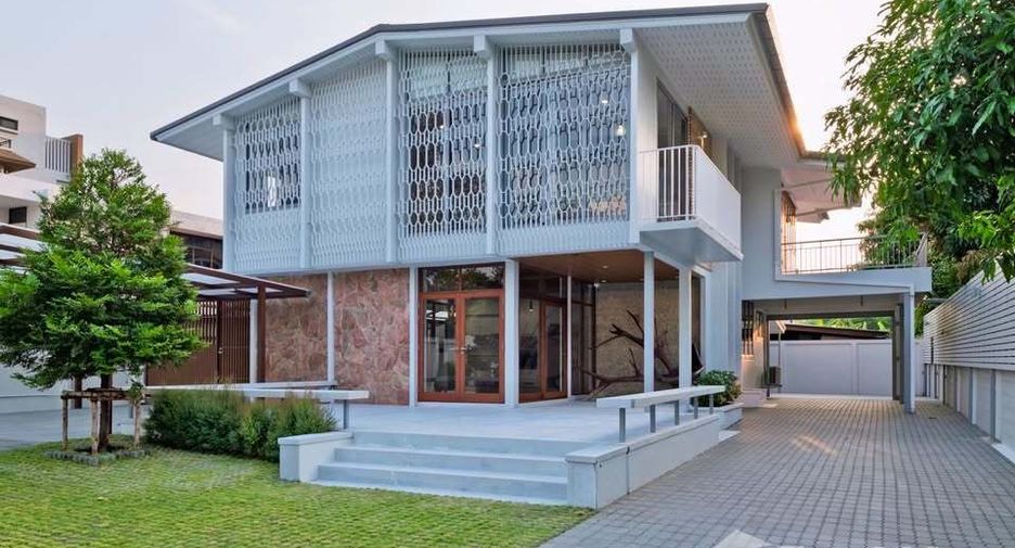 Casa en alquiler de 4 habitaciones en Watthana, Bangkok