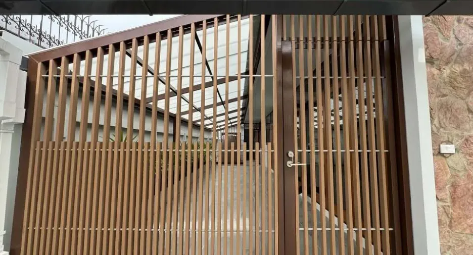 Casa en alquiler de 4 habitaciones en Watthana, Bangkok