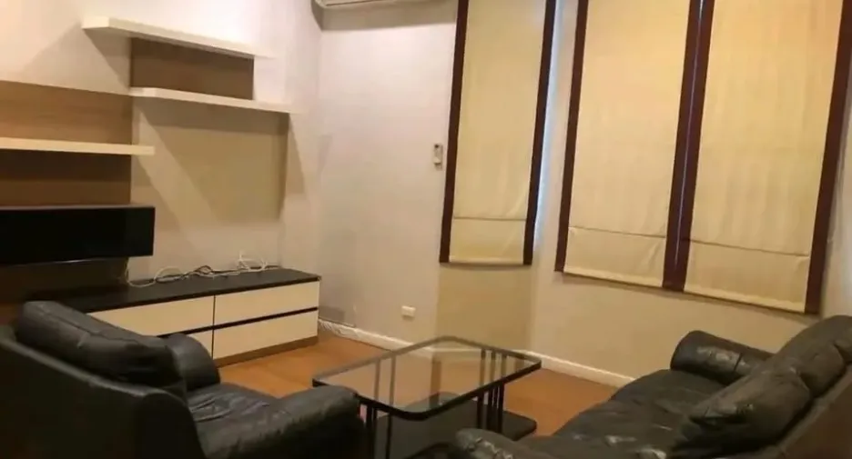 For rent 4 bedrooms townhouse in Bang Na, Bangkok