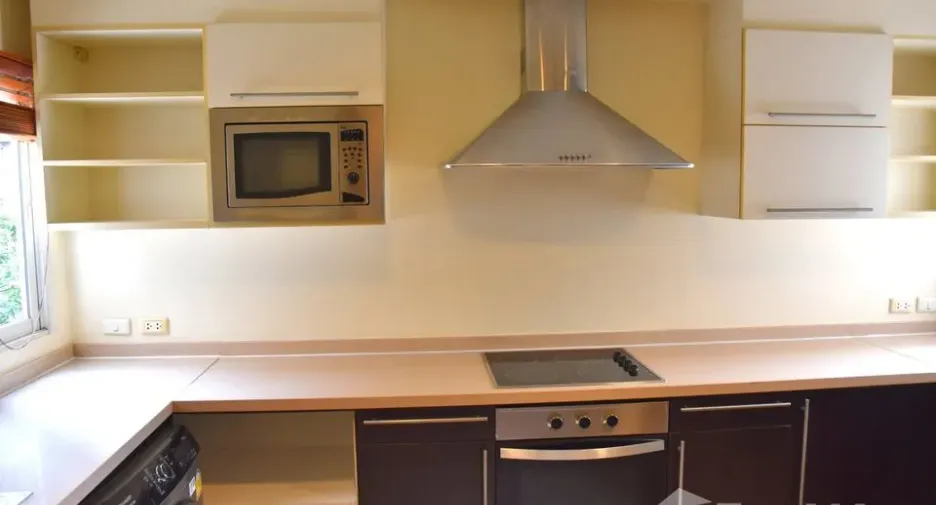For rent 3 bedrooms condo in Sathon, Bangkok