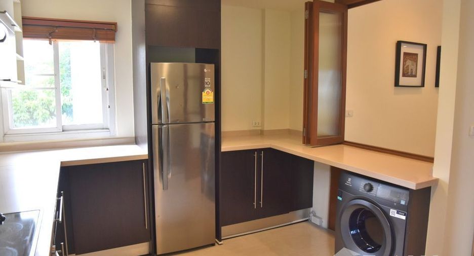 For rent 3 bedrooms condo in Sathon, Bangkok