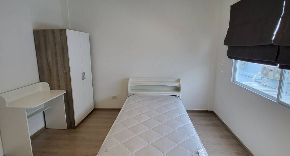 For rent 2 bedrooms townhouse in Prawet, Bangkok