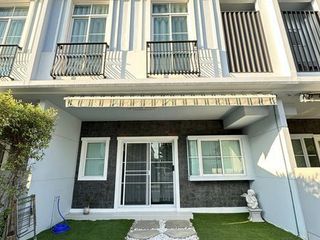出租 3 卧室 联排别墅 在 Bang Phli, Samut Prakan