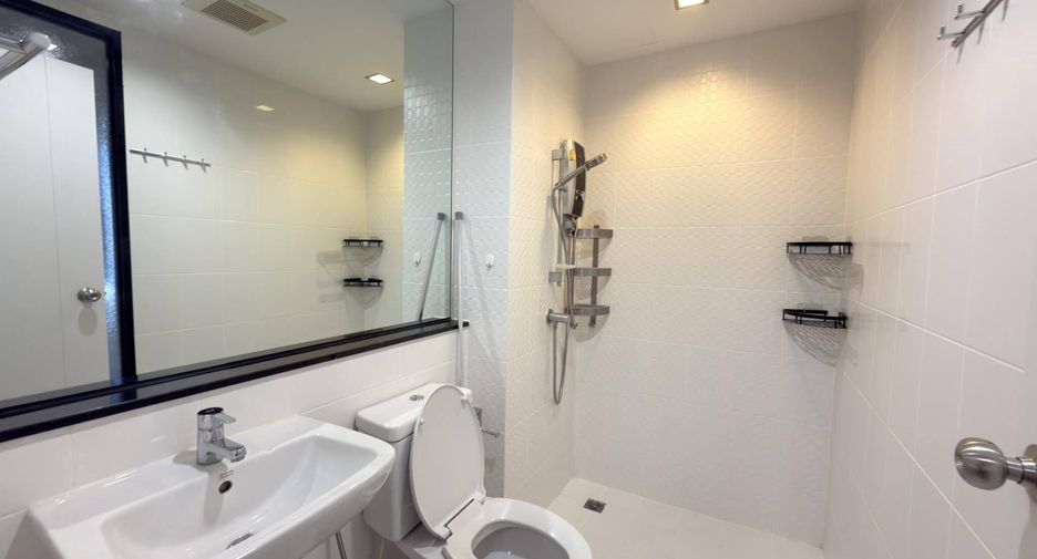 Wohnung zur Miete mit 2 Zimmer in Bang Sue, Bangkok