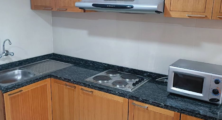 For rent 1 bed apartment in Yan Nawa, Bangkok