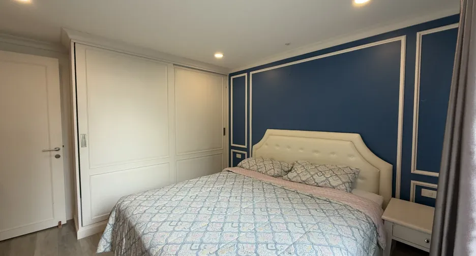 For rent 3 bedrooms condo in Phra Khanong, Bangkok