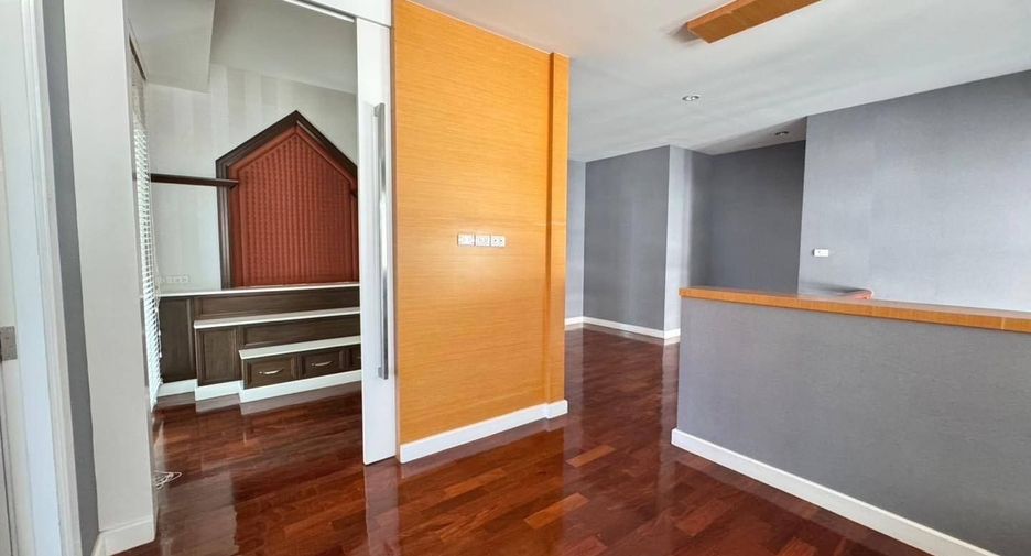 For rent 5 bedrooms house in Prawet, Bangkok
