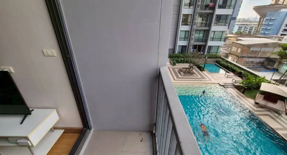 Condo en alquiler de 1 habitaciones en Phra Khanong, Bangkok