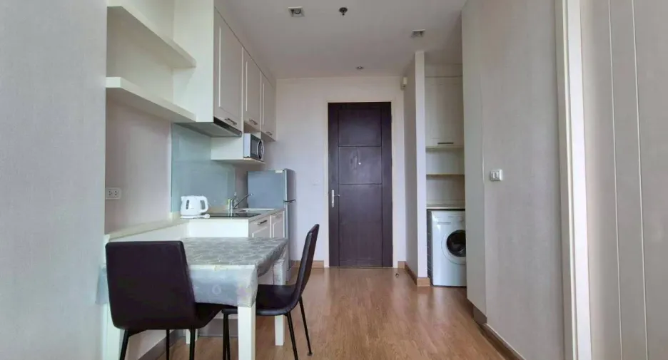 Condo en alquiler de 1 habitaciones en Phra Khanong, Bangkok