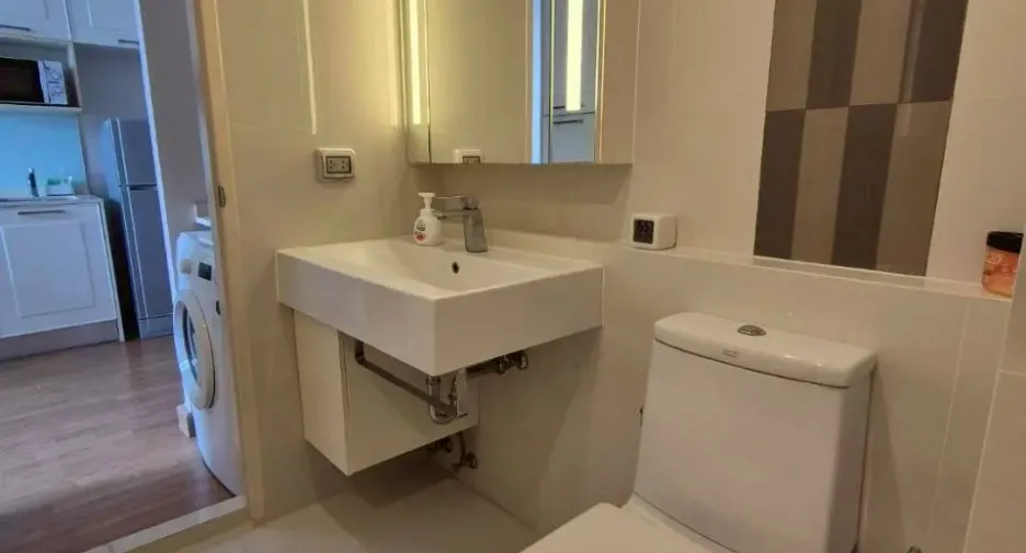 Condo en alquiler de 1 habitaciones en Phra Khanong, Bangkok