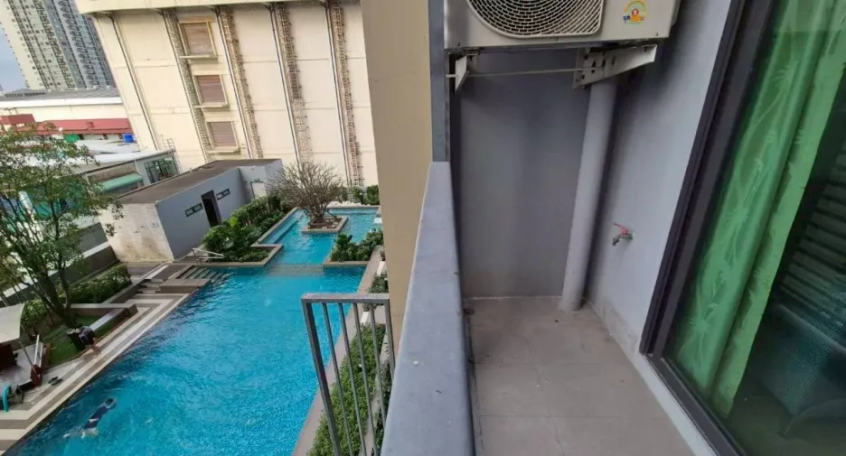 Condo en alquiler de 1 habitaciones en Phra Khanong, Bangkok