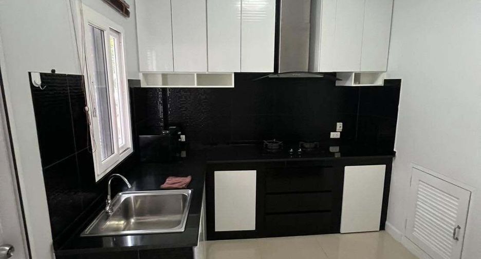 For rent 3 bedrooms house in Bang Khen, Bangkok
