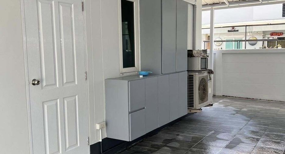 Casa en alquiler de 3 habitaciones en Bang Khen, Bangkok