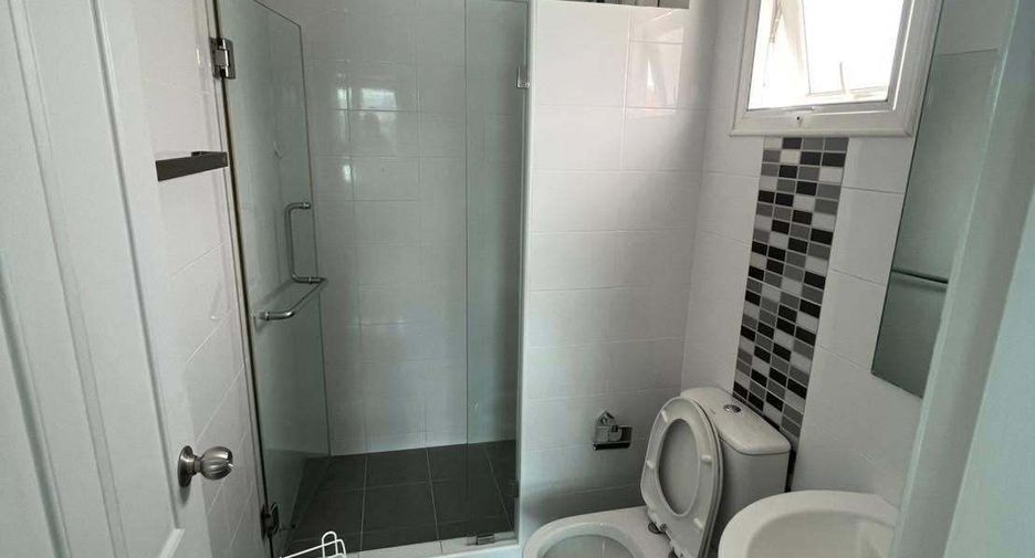 For rent 3 bedrooms house in Bang Khen, Bangkok