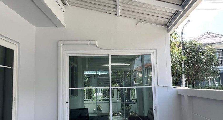 Casa en alquiler de 3 habitaciones en Bang Khen, Bangkok