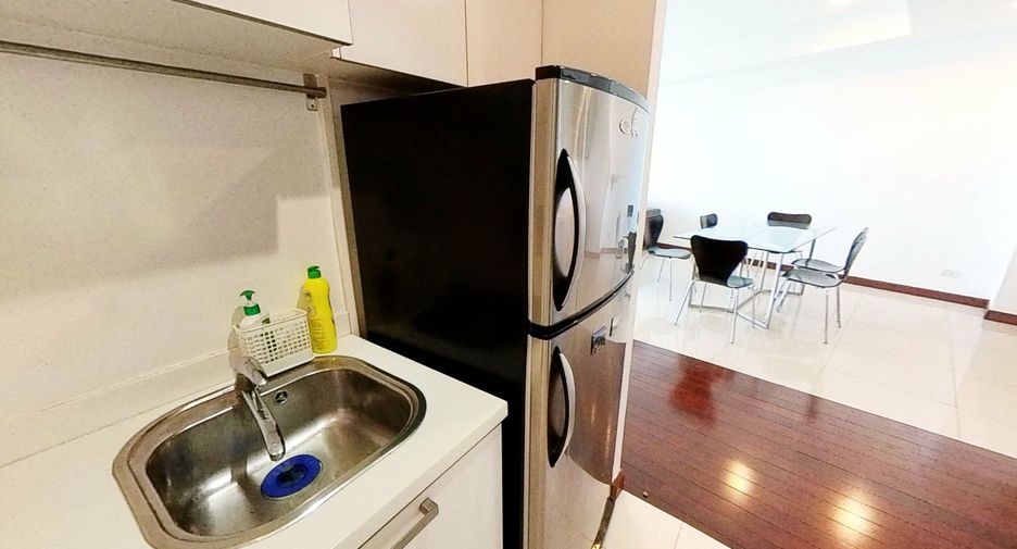 For rent 2 bedrooms condo in Pathum Wan, Bangkok
