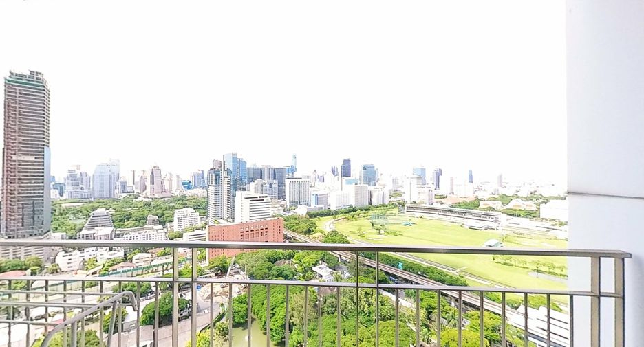 For rent 2 bedrooms condo in Pathum Wan, Bangkok