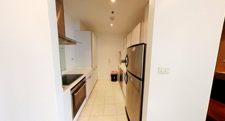 For rent 2 bedrooms condo in Pathum Wan, Bangkok